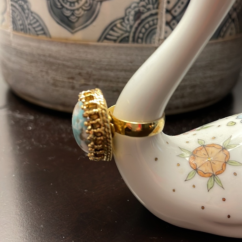 Vintage Adjustable Ring - Picture 4 of 7